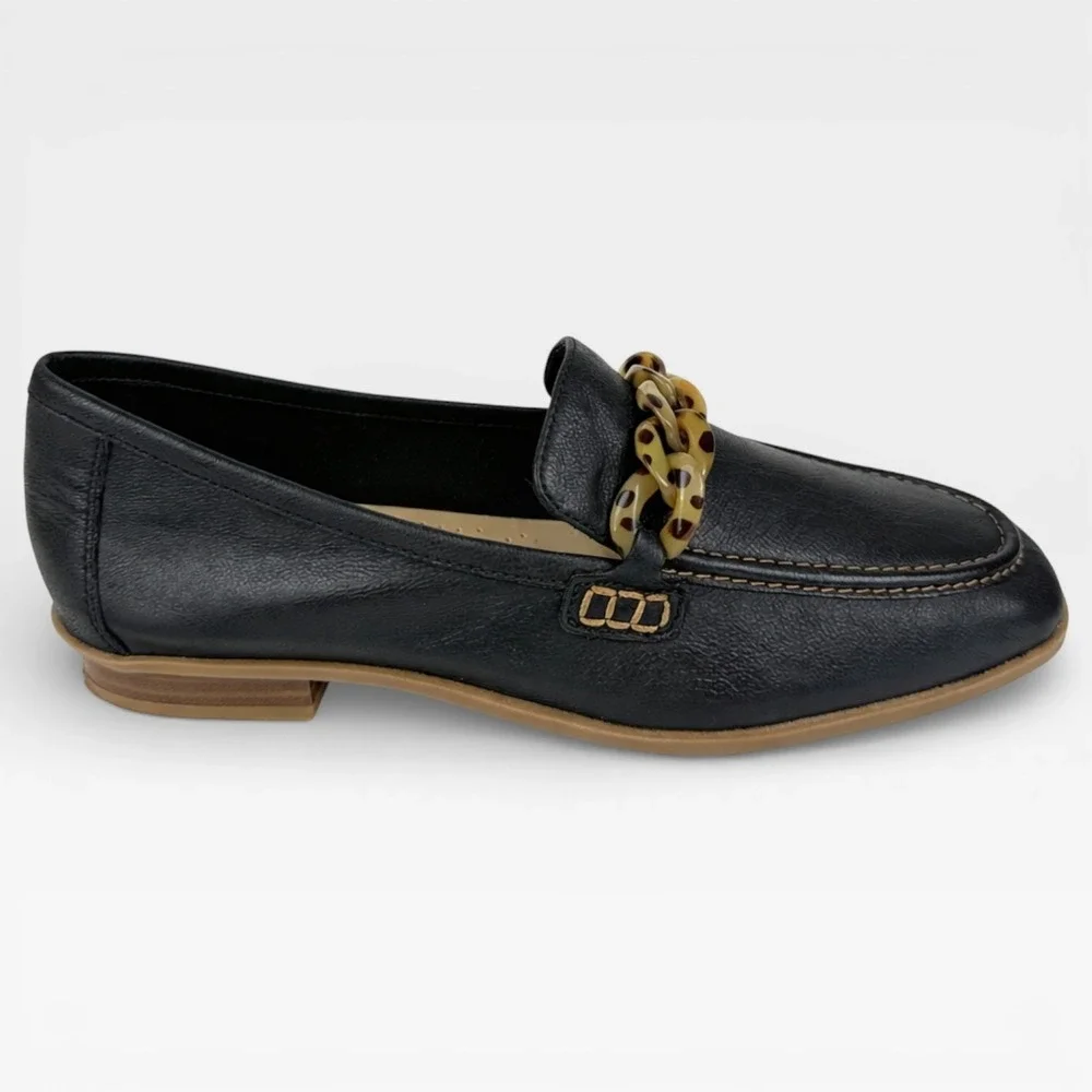 CLARKS Artisan Sarafyna Iris Black Leather Tortoise Chain Loafer Womens Size 8.5